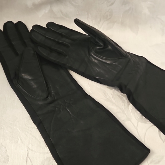 Leather Gloves, Size S/M. - Picture 2 of 8